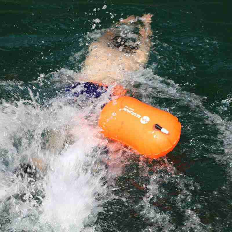 スイミングプール用インフレータブルスイムブイ、トーイングフロ - Swim Buoy Open Water のレビューと価格