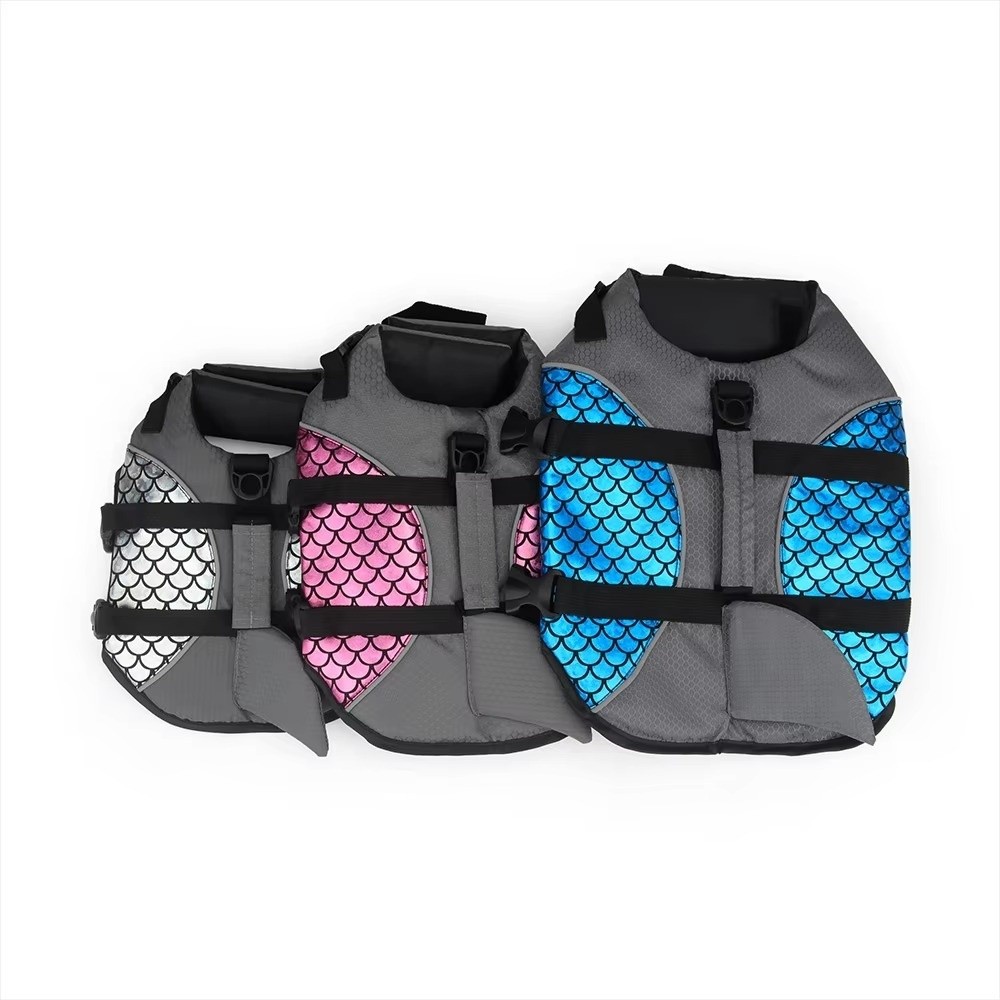 強力な浮力犬用ライフジャケット光沢のある鱗状のシャークフィン - Life Jacket Buoyancy のレビューと価格